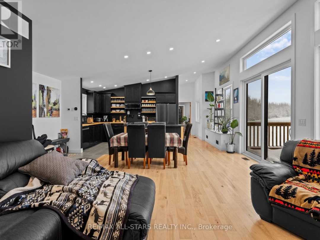 1062 NORTHLINE ROAD, Kawartha Lakes (Fenelon Falls)