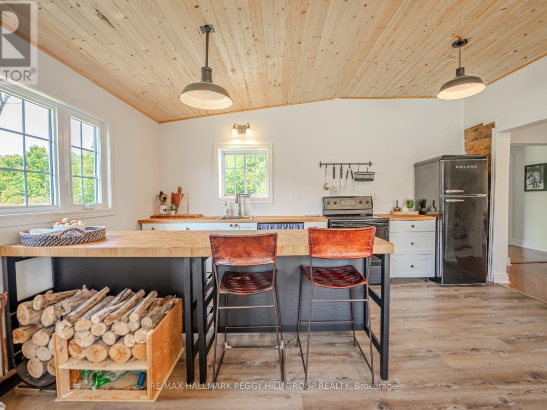 2161 Coopers Falls Road, Severn (Washago)