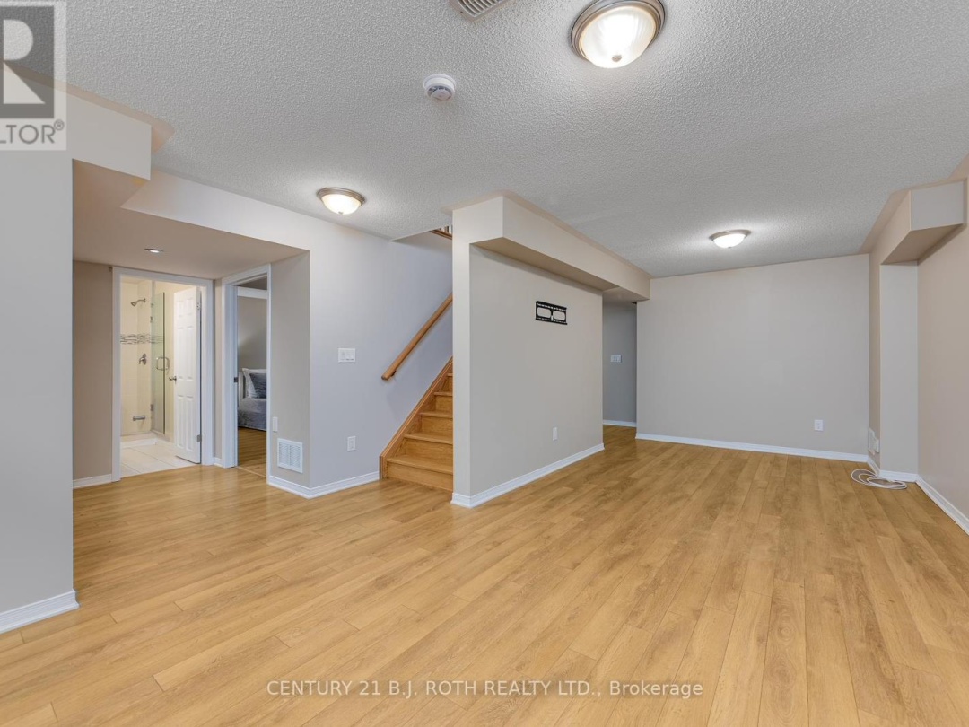 3327 SUMMERHILL WAY N, 