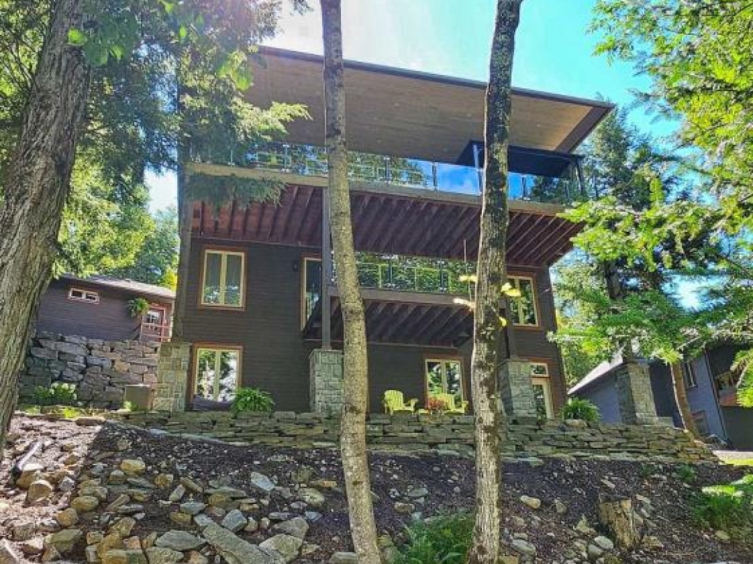 41 CLUBHOUSE DRIVE, 