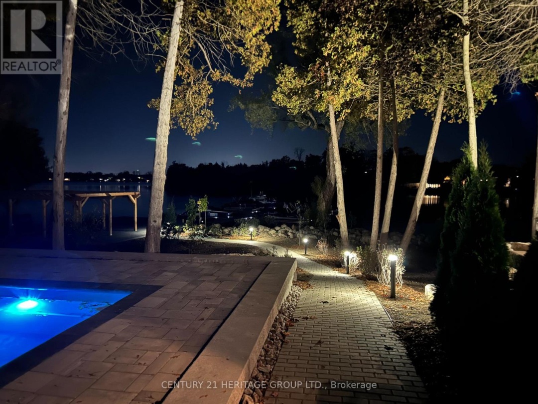 44 RUBY CRESCENT, Lake Simcoe