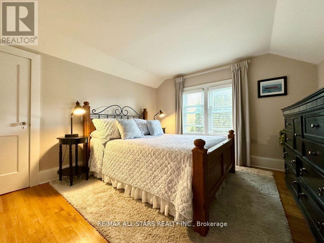 18 JOSEPH STREET, Kawartha Lakes (Bobcaygeon)