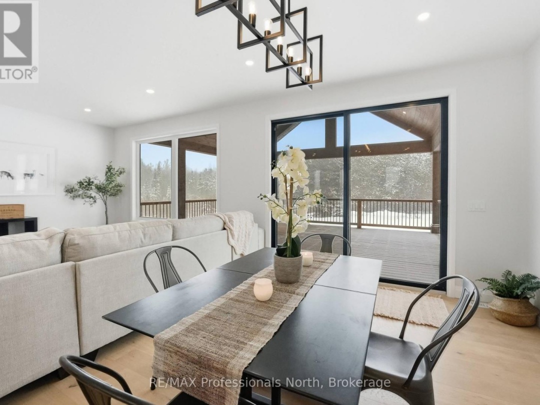 1058 PIPER GLEN ROAD, Minden Hills (Snowdon)