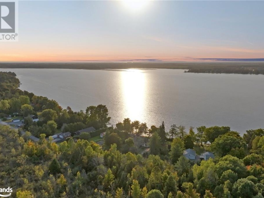 119 Campbell Beach Road, Dalrymple Lake