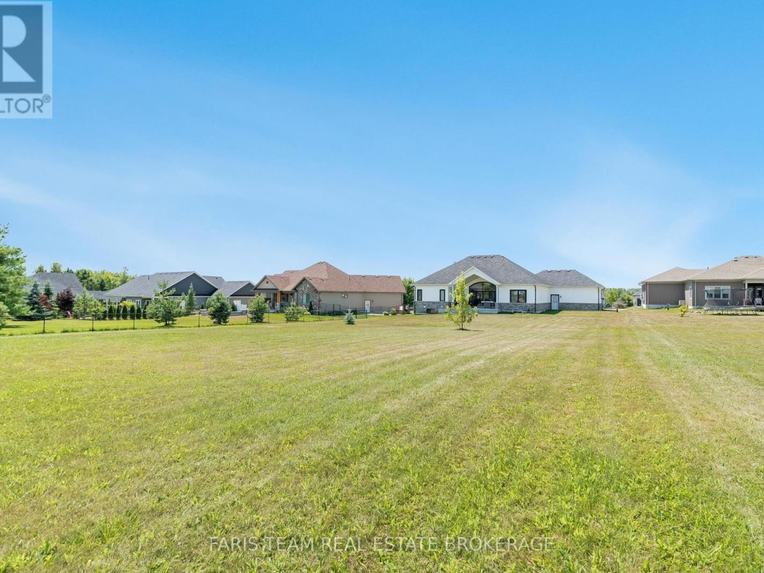 5 BREANNA BOULEVARD, 