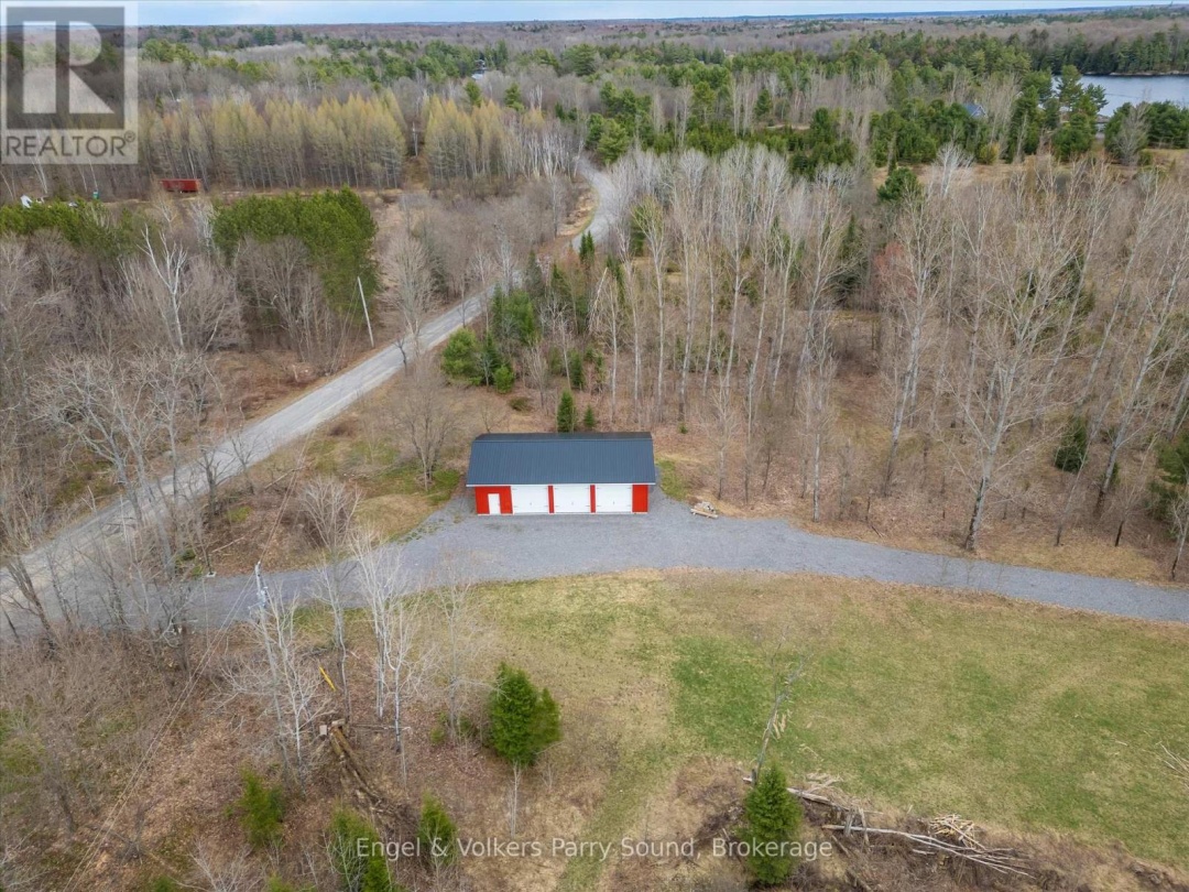 185 LOCH ERNE ROAD, Vowel Lake