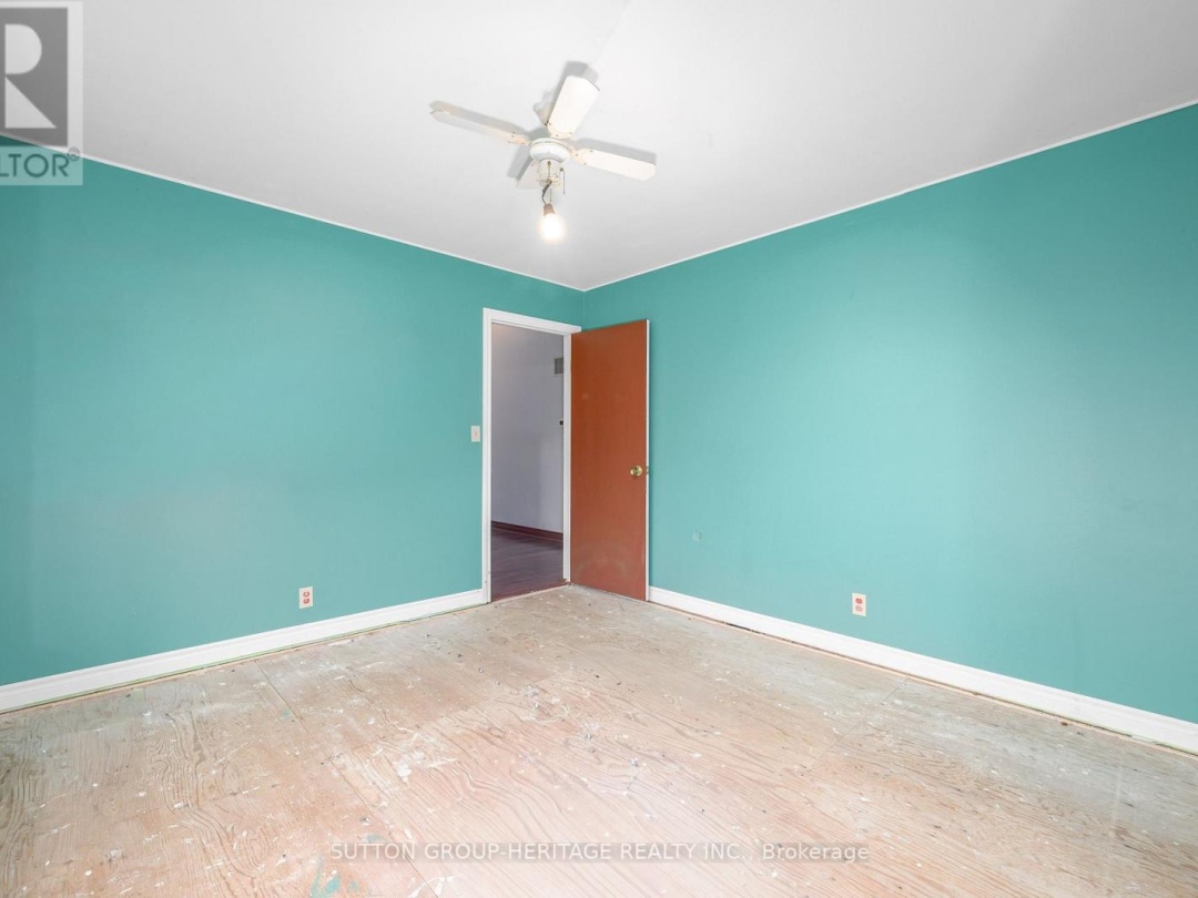 24 PLEASANT VIEW CRESCENT, 