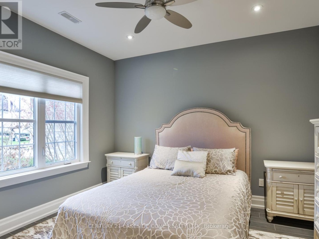 51 Ridge Avenue, Lake Simcoe