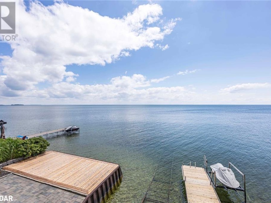 1125 Woodland Drive, Lake Simcoe