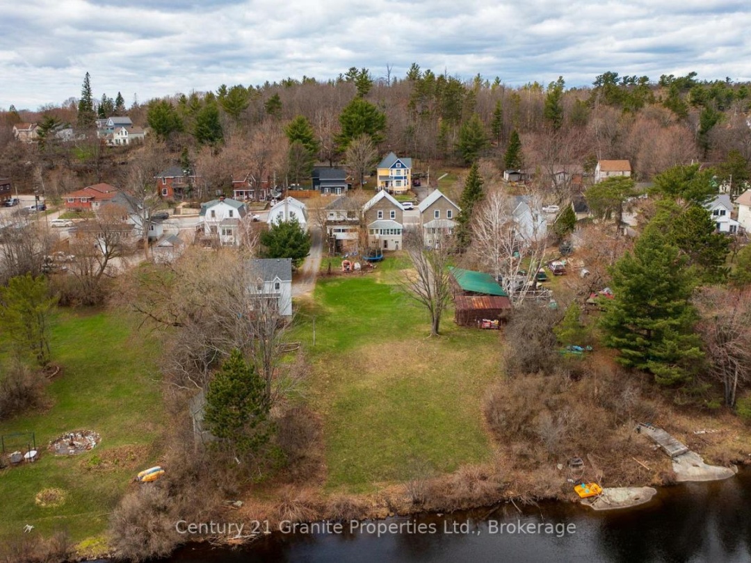 29 WILLIAM STREET, Parry Sound