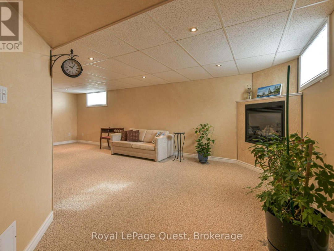 4662 ZACHARY CRESCENT, Ramara (Atherley)