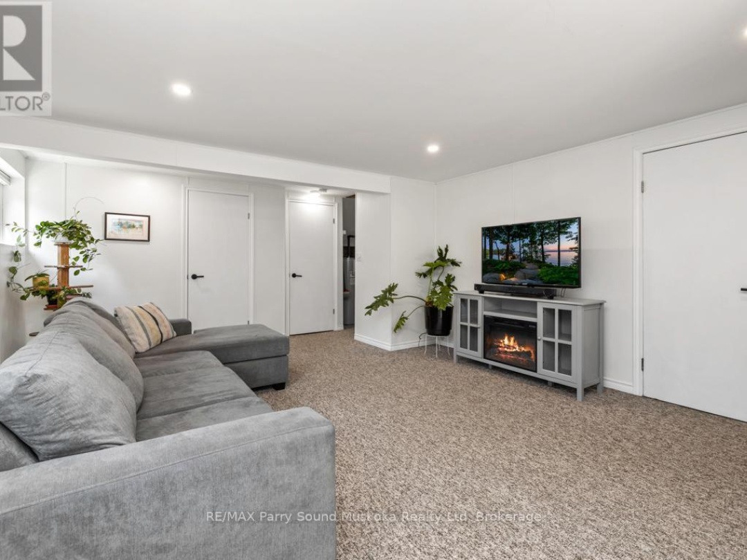 28 FOREST STREET, Parry Sound