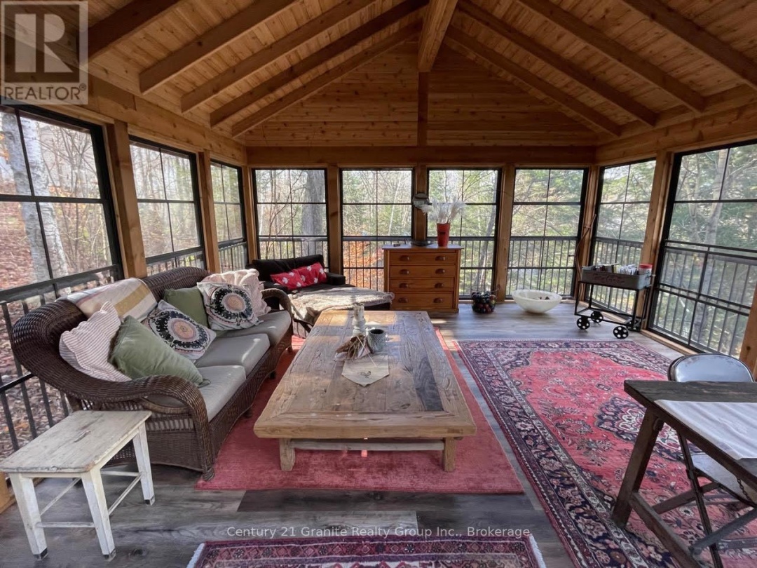 1038 BROKEN PADDLE ROAD, Miskwabi Lake