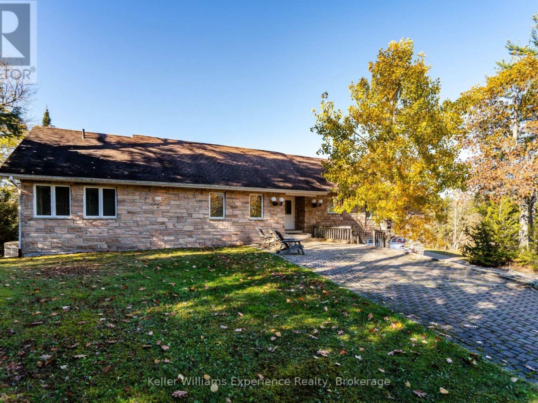 804 KINGS FARM ROAD, Gloucester Pool