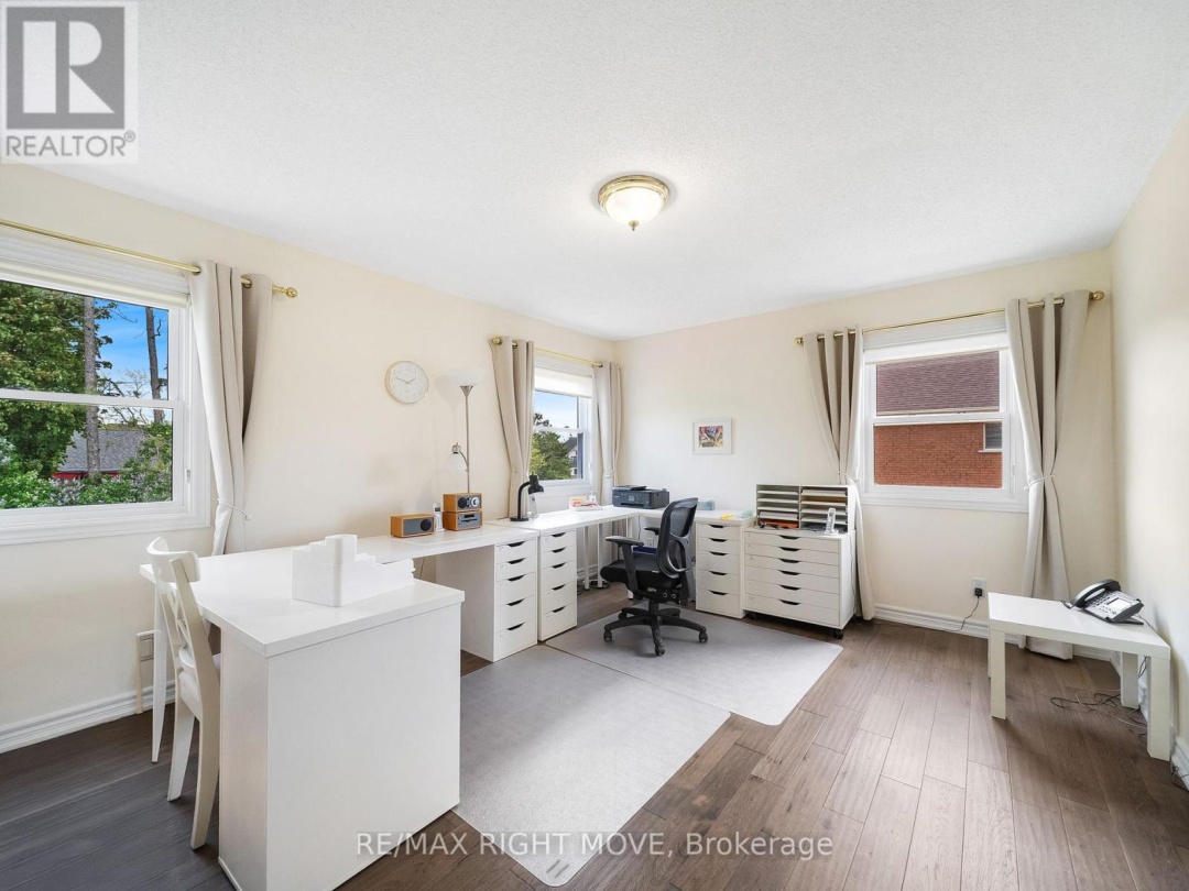 1998 VOYAGEUR CIRCLE, Severn