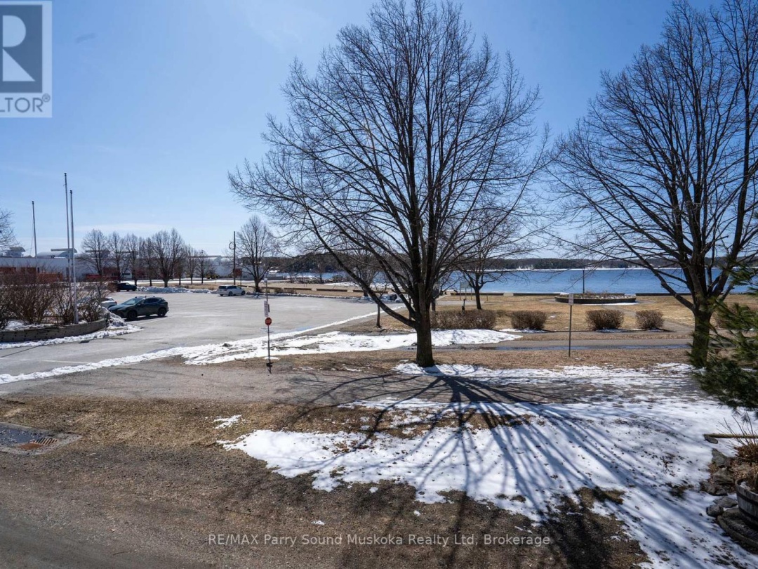 4 - 21 PROSPECT STREET, Parry Sound