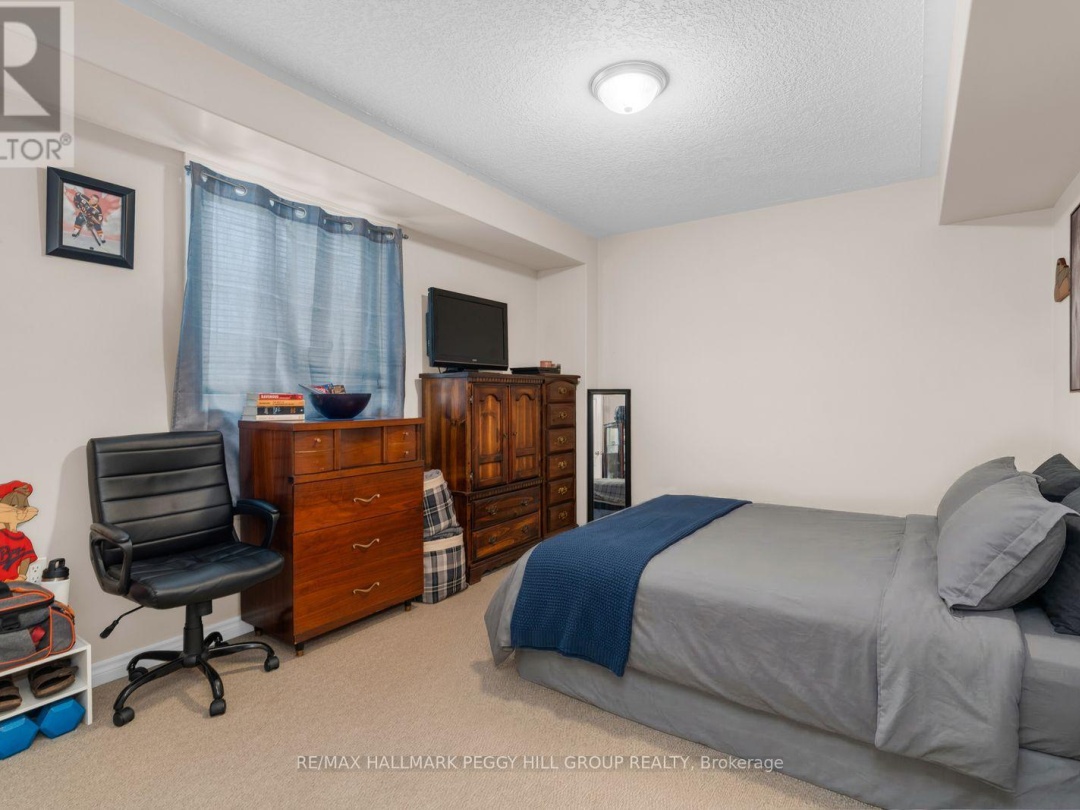 25 BAY STREET, Tay (Victoria Harbour)