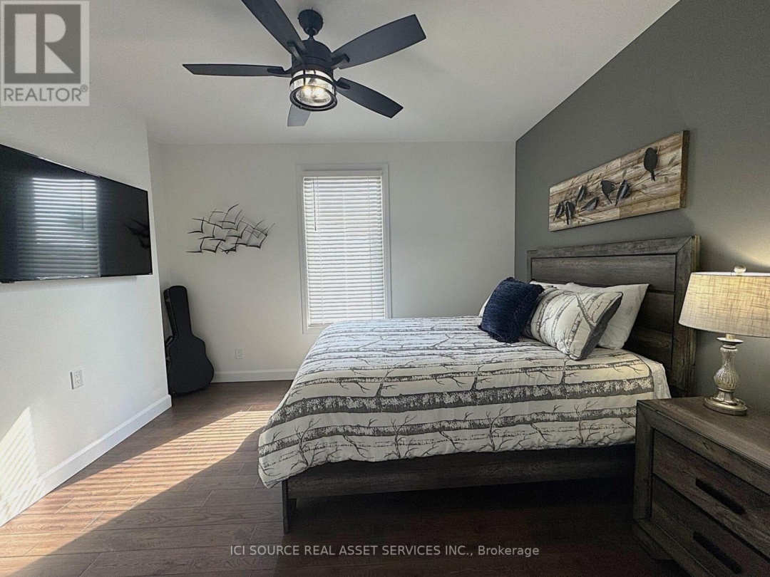 18 SWAN LANE, 