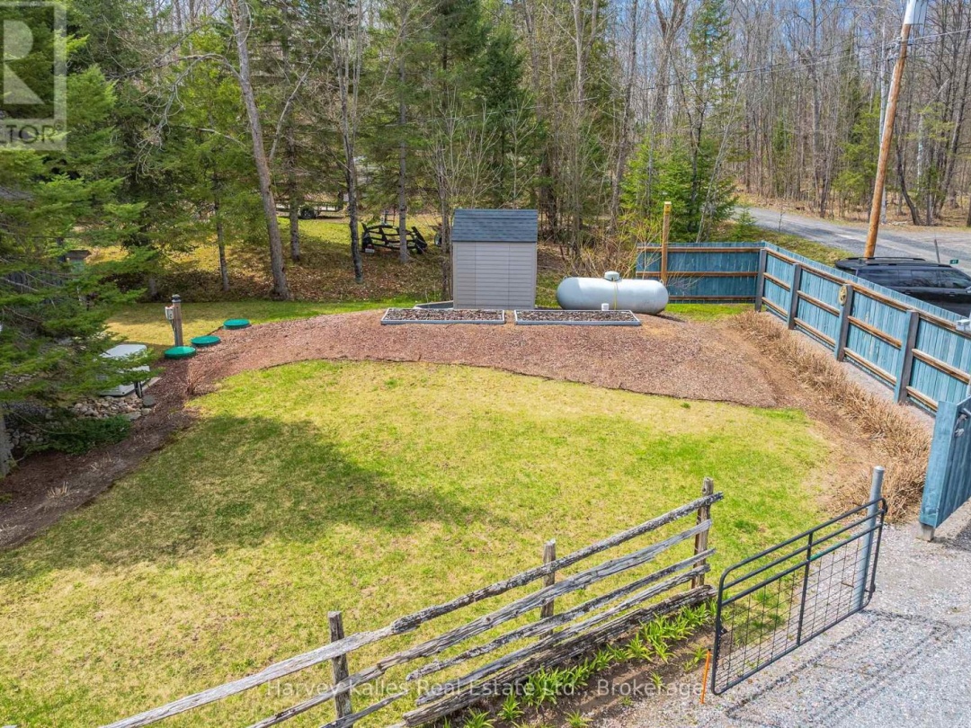 40 & 41 SUNSET COVE ROAD, Blackwater Lake