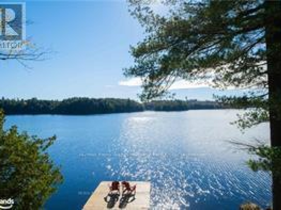 7 & 9 EAST POINT DRIVE, Manitouwabing Lake