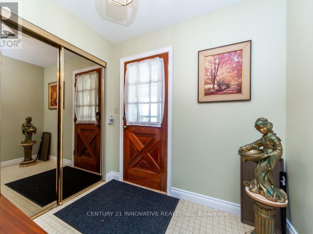 159 MCGUIRE BEACH ROAD, Canal Lake