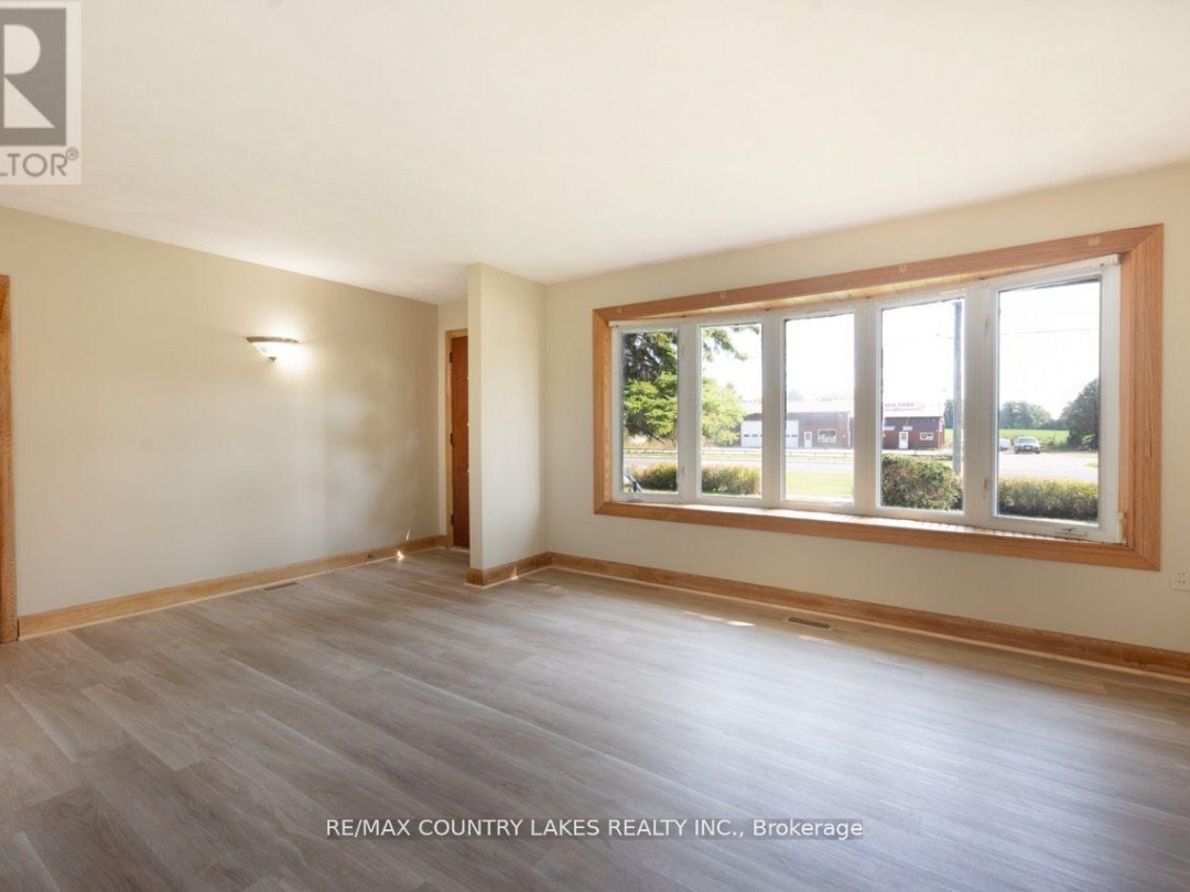 895 HIGHWAY 7 ROAD, Kawartha Lakes (Oakwood)