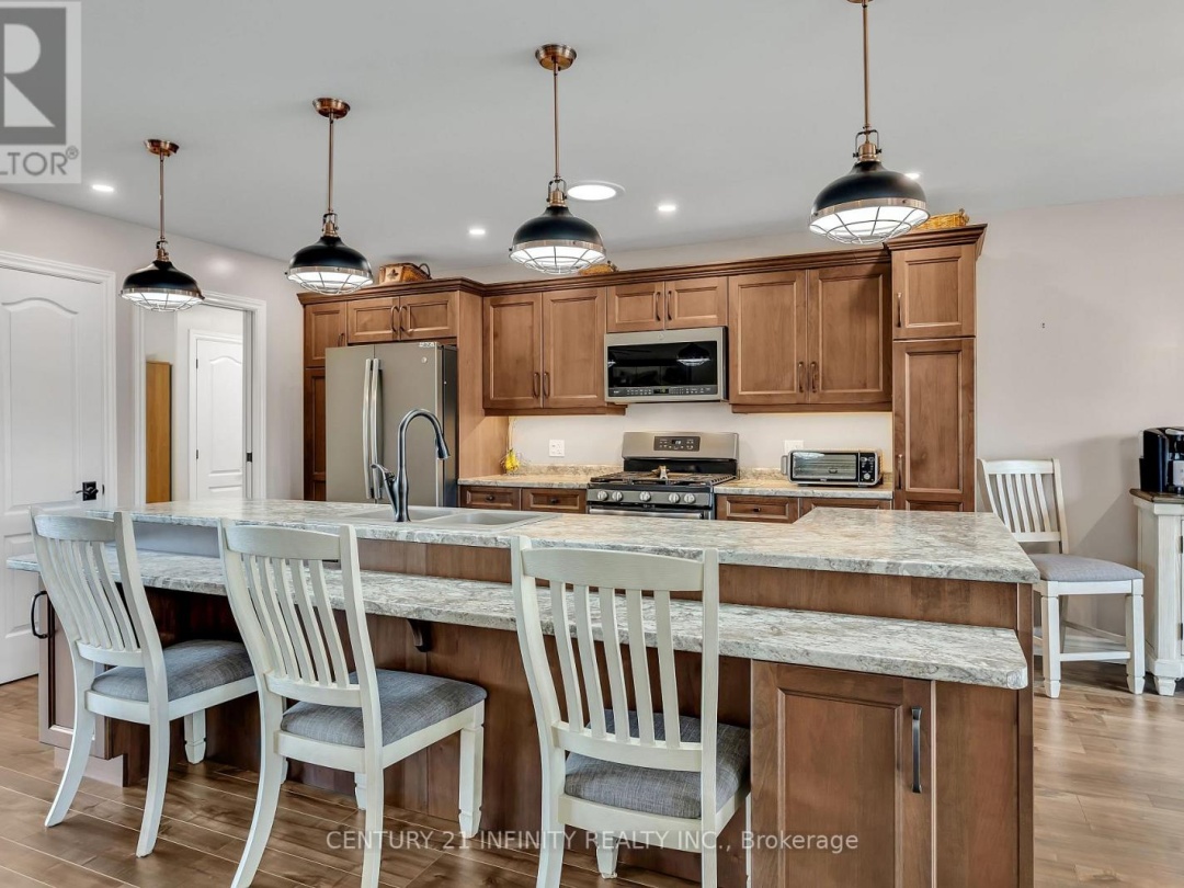 240 Burnt River Road, Kawartha Lakes (Somerville)