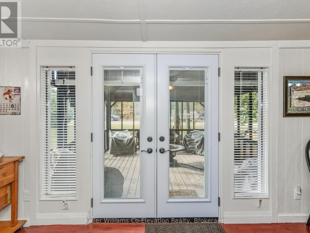 33 GLOUCESTER GROVE, 