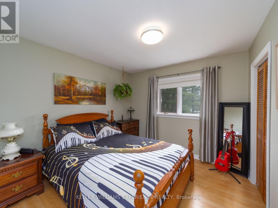 1936 PENINSULA POINT ROAD, 