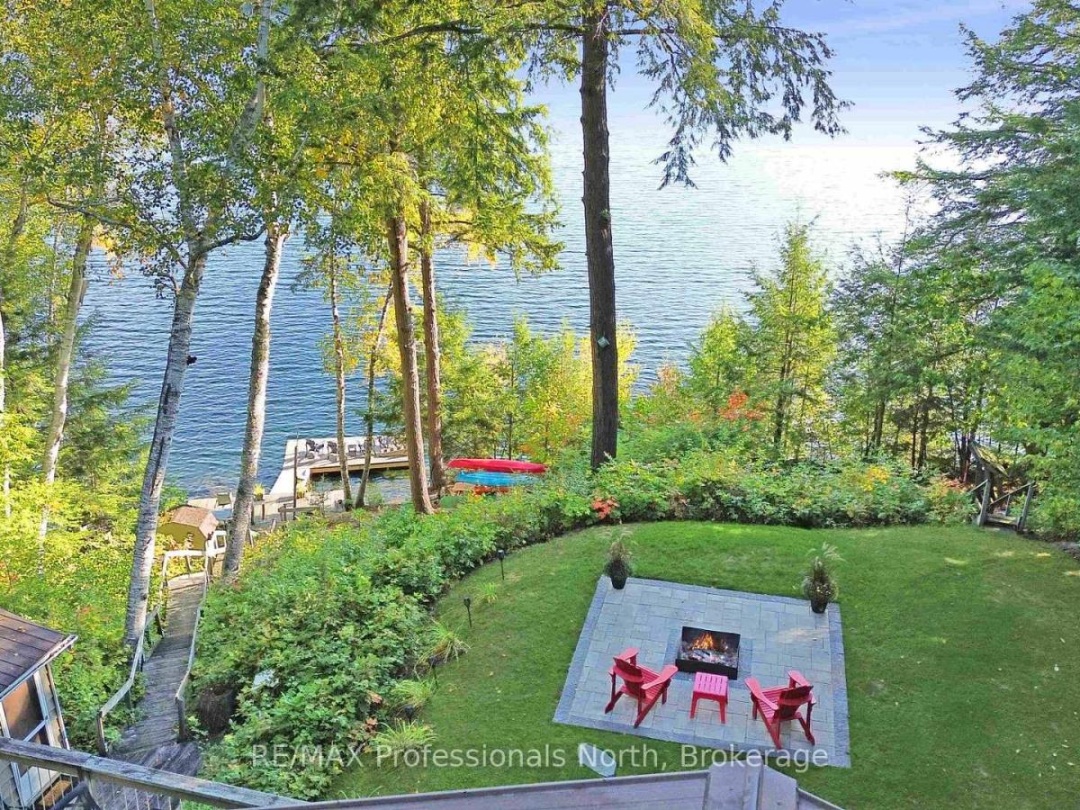 1110 MISKWABI LAKE ROAD, Miskwabi Lake