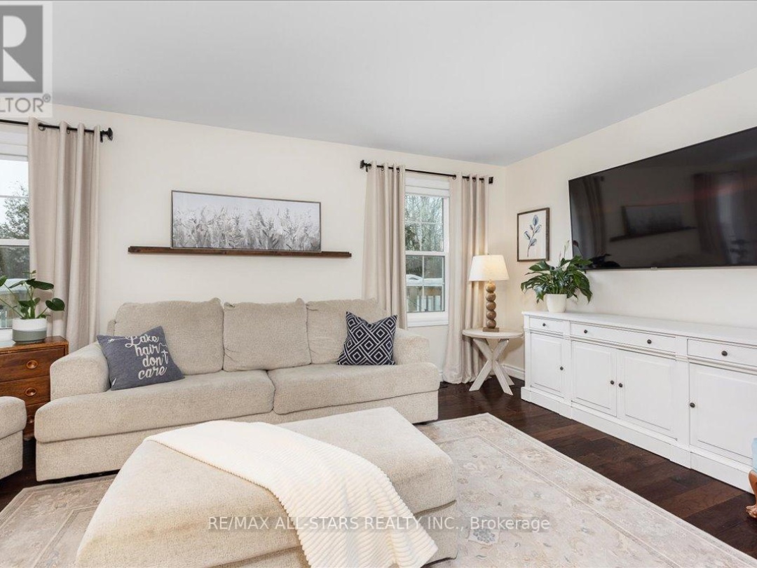 420 CENTRE STREET, Brock (Beaverton)