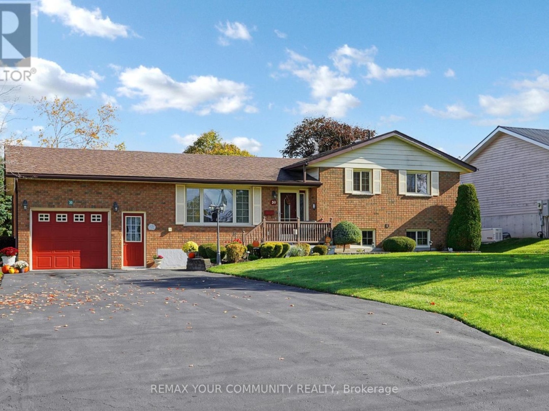 30 GRANT DRIVE, Kawartha Lakes (Oakwood)