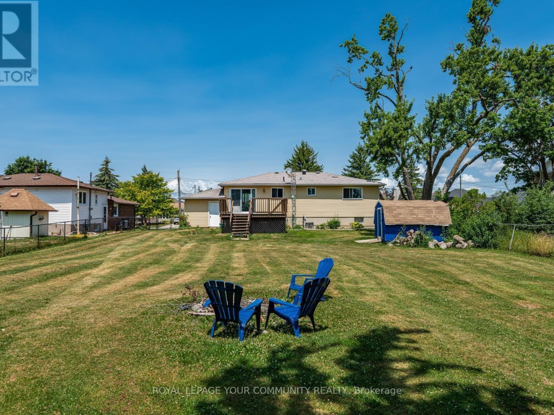 347 LAKELAND CRESCENT, 
