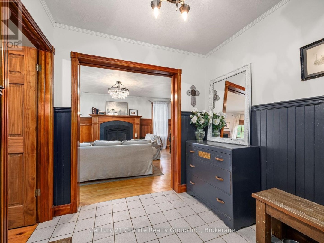 8 BEND STREET, Kawartha Lakes (Kinmount)