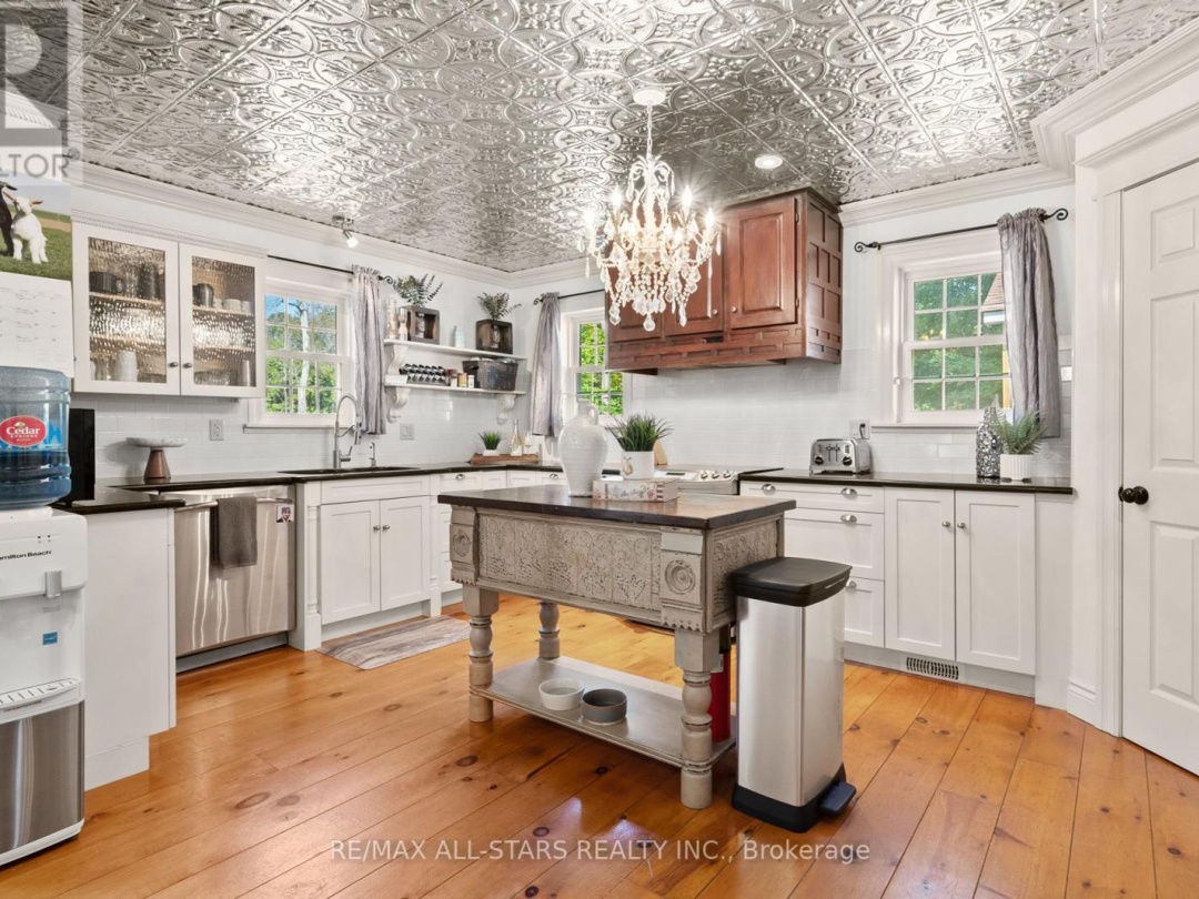 18 BLYTHE SHORE ROAD, Kawartha Lakes (Verulam)