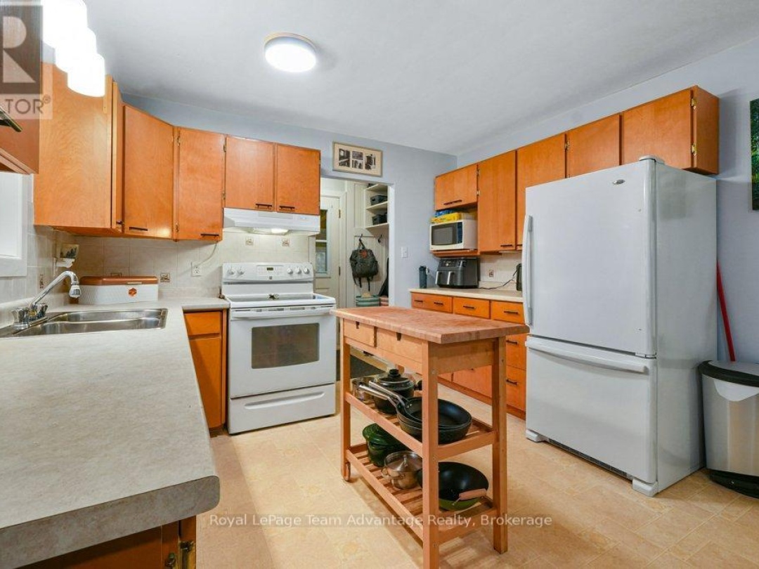 31 CASCADE STREET, Parry Sound