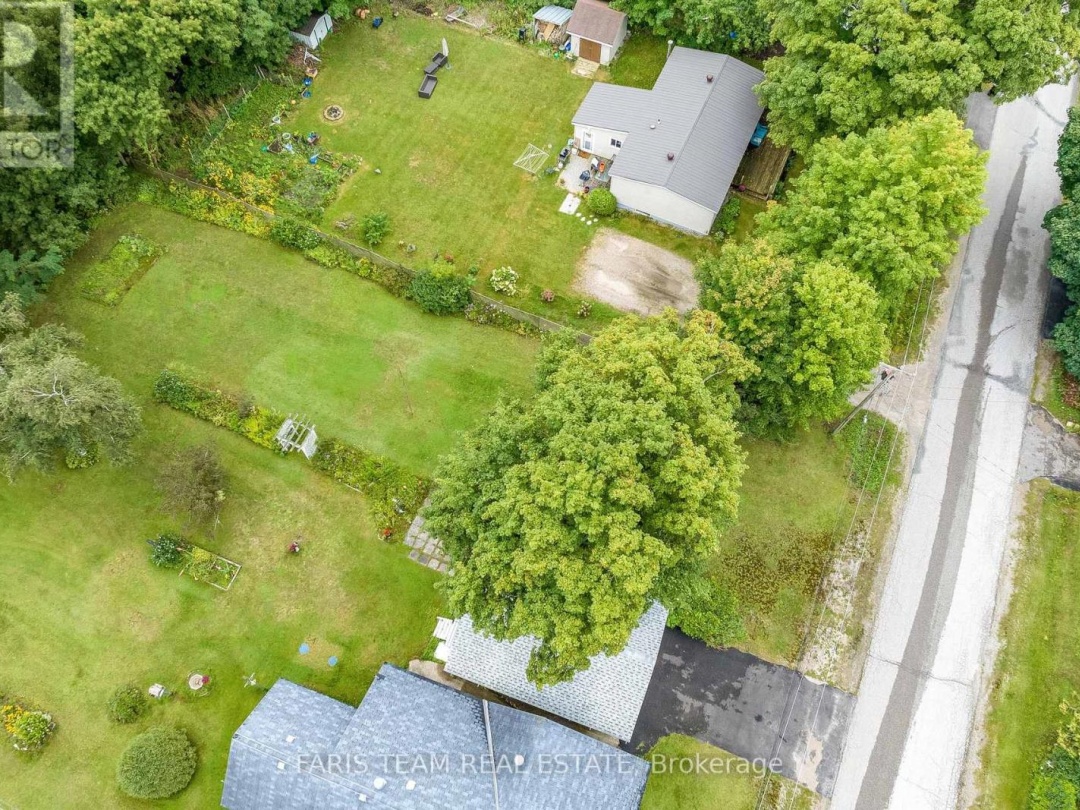 305 OUIDA STREET, Tay (Waubaushene)
