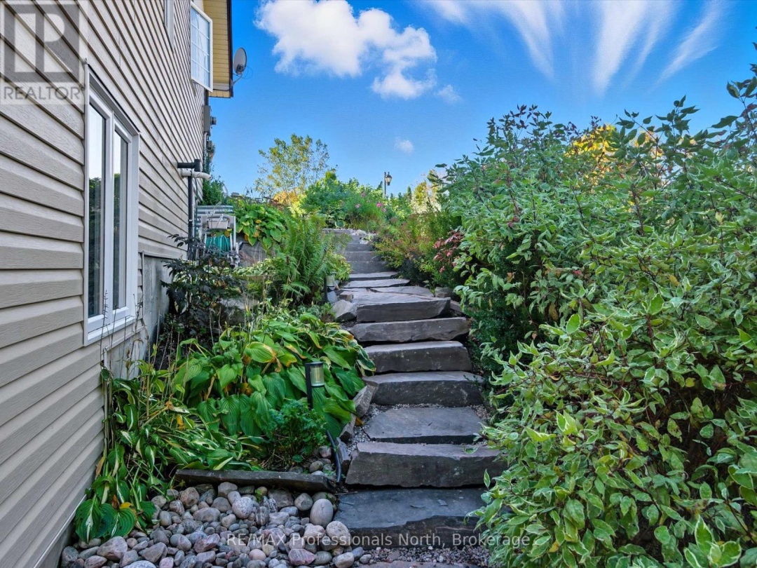 17 KEALL CRESCENT, 