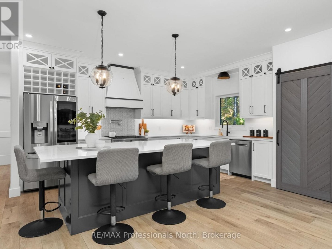 1034 XAVIER STREET, Gravenhurst (Morrison)