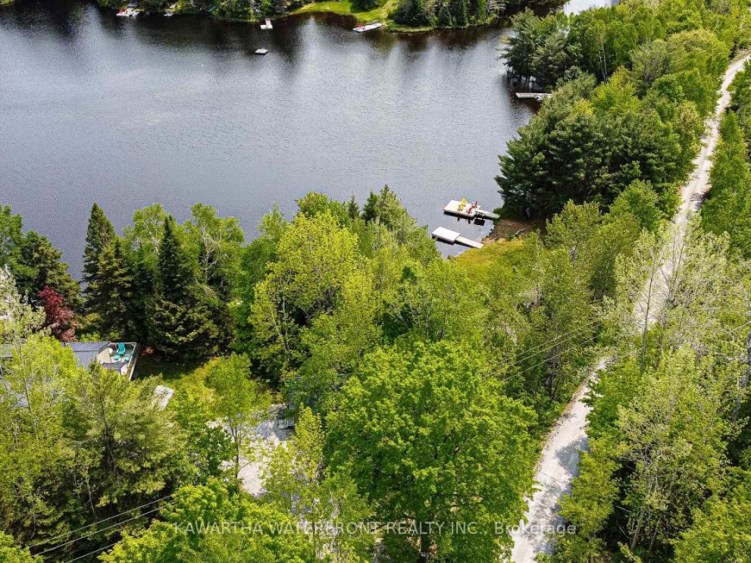 1120 ENGLISH CIRCLE, 