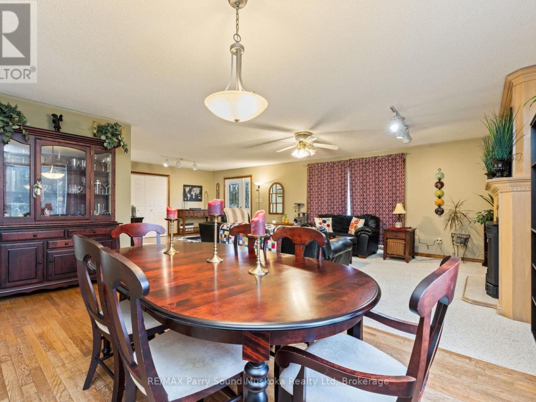 54 PINERIDGE DRIVE, McDougall