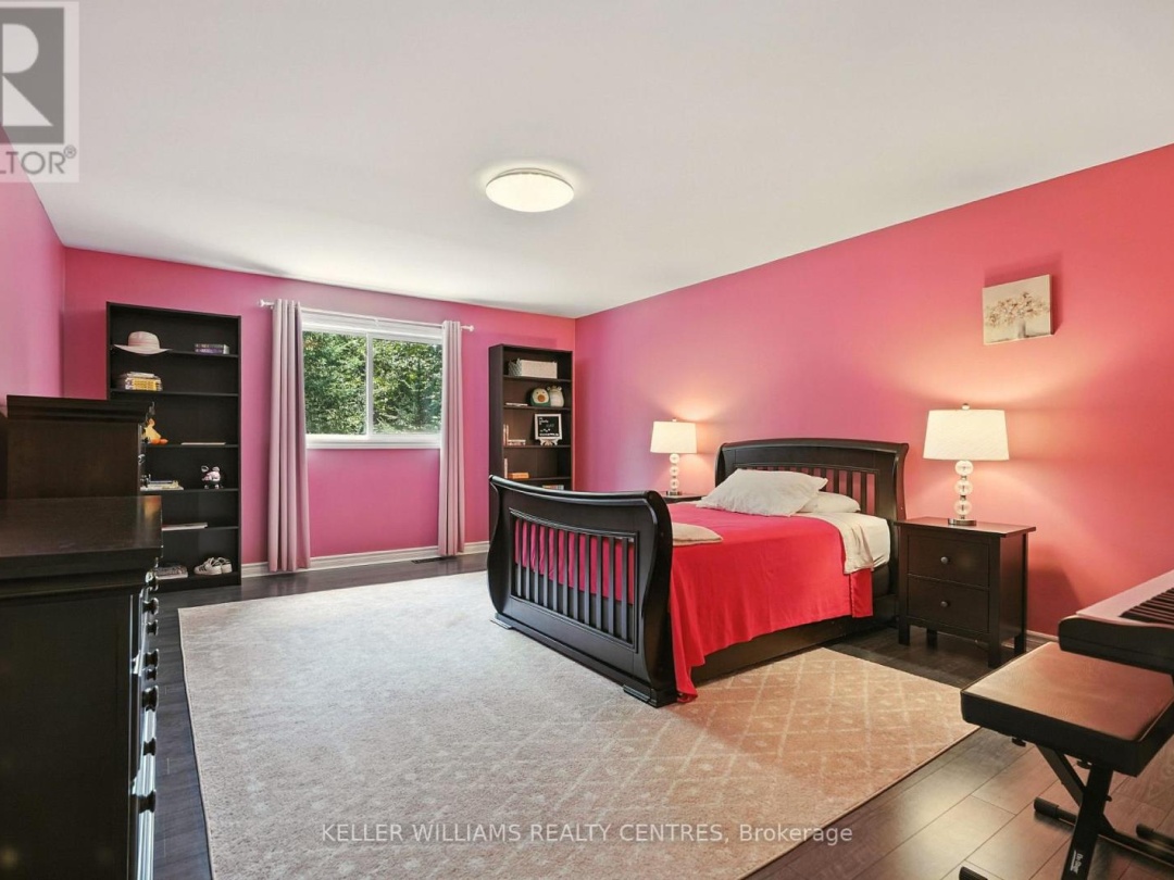 96 LINDGREN ROAD E, 