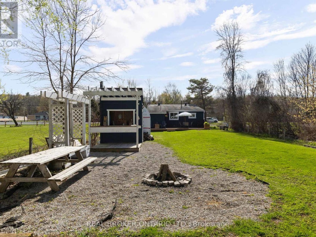 12979 COUNTY 16 ROAD, Severn (Fesserton)