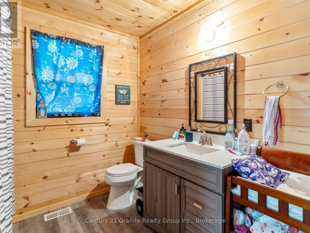 10498 HIGHWAY 118, Algonquin Highlands (Stanhope)