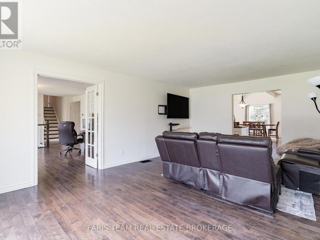 3554 PETER STREET, Ramara