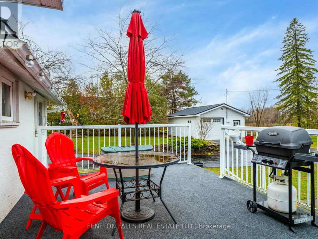 12 NORTH STREET, Kawartha Lakes (Fenelon Falls)