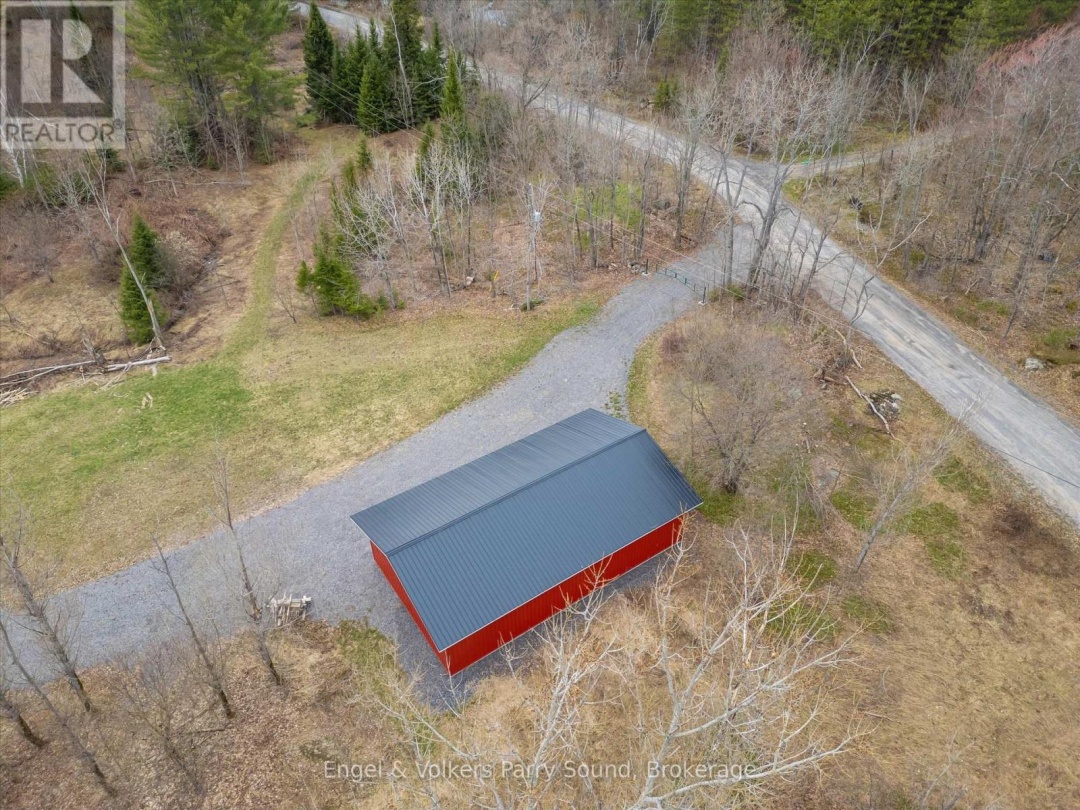 185 LOCH ERNE ROAD, Vowel Lake
