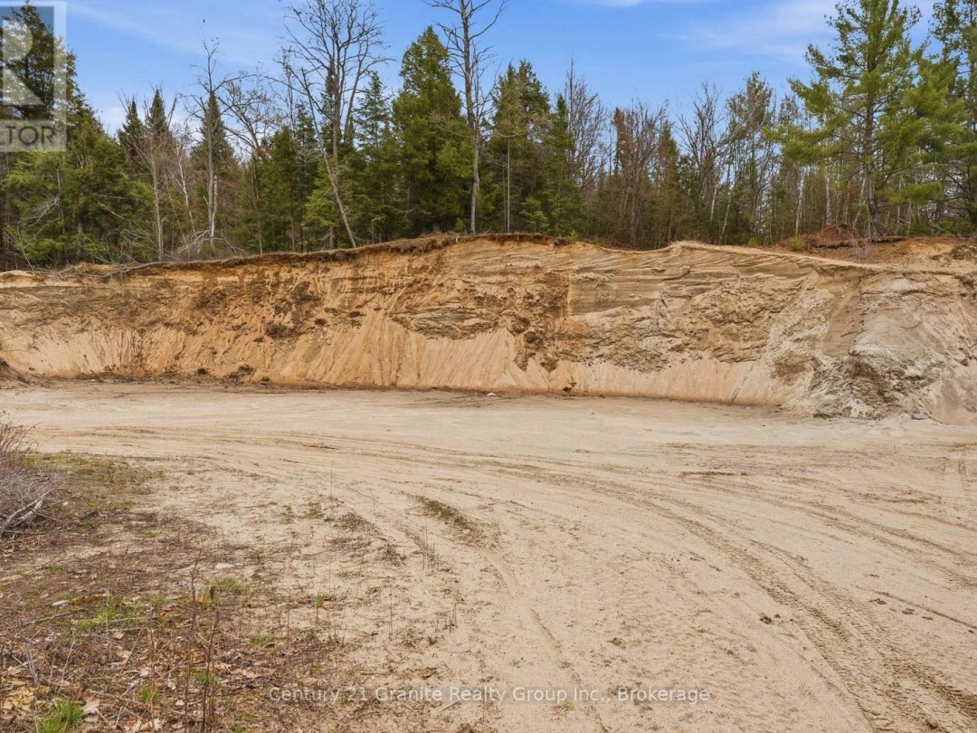 1314 HUNTER CREEK ROAD, Minden Hills (Lutterworth)