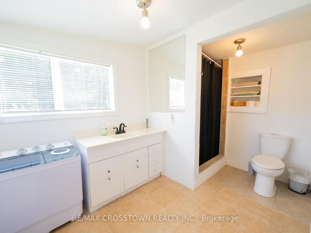 1161 UFFINGTON ROAD, Bracebridge (Draper)