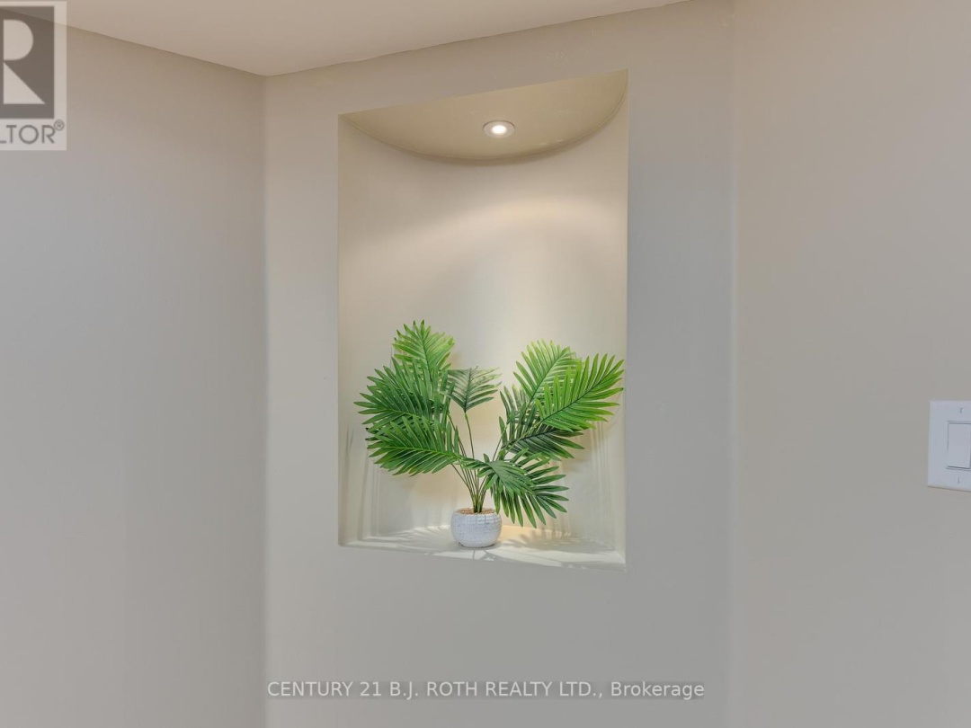 3327 SUMMERHILL WAY N, 